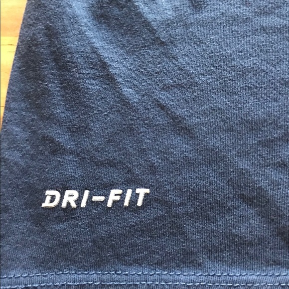 Navy blue Nike basketball graphic t-shirt Sz. M - Picture 3 of 8